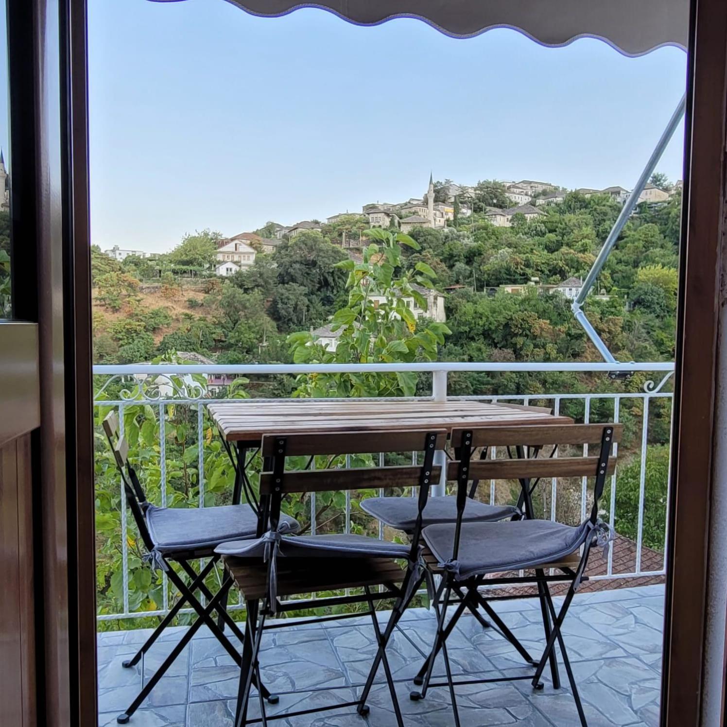 Jona Guest House Гирокастра Экстерьер фото