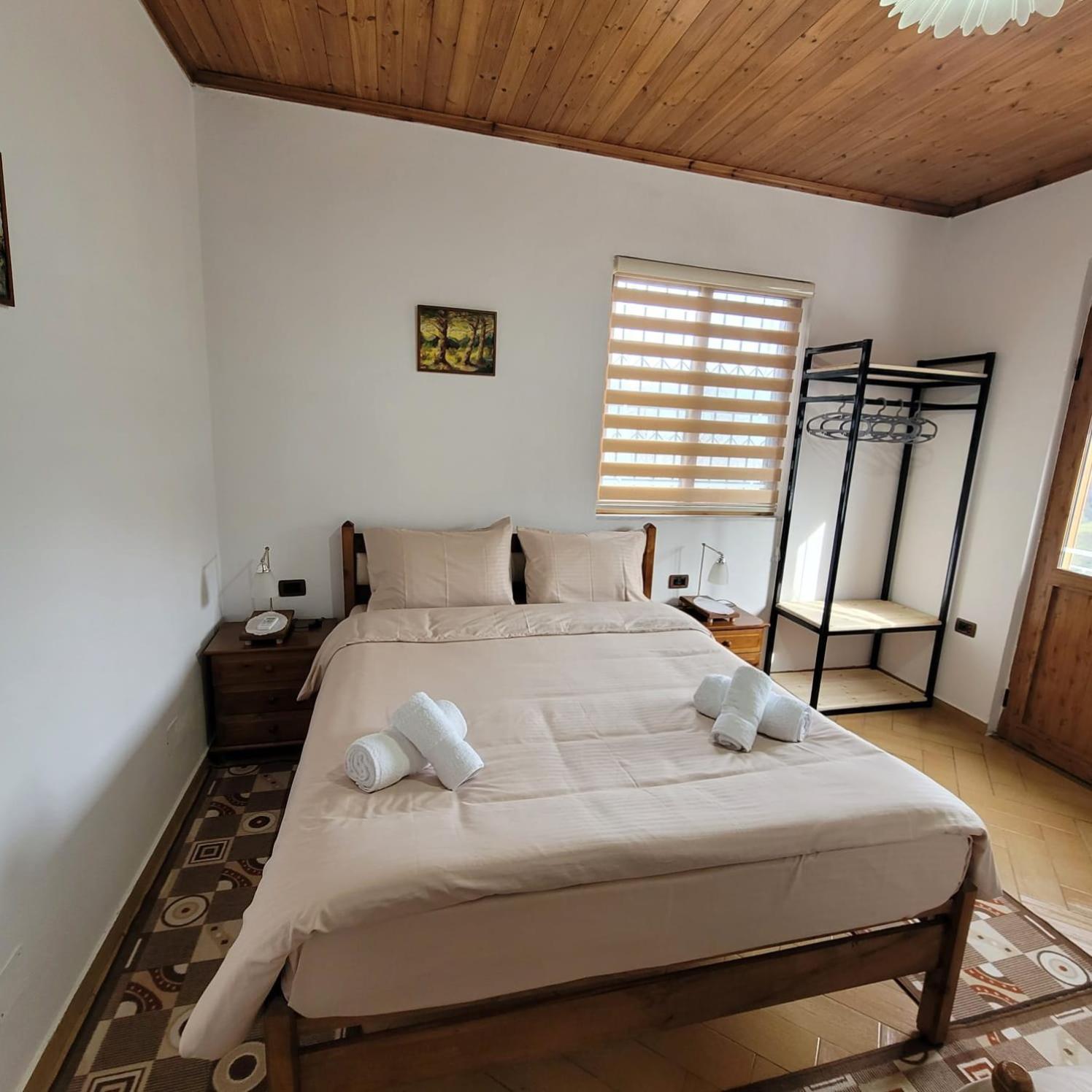 Jona Guest House Гирокастра Экстерьер фото