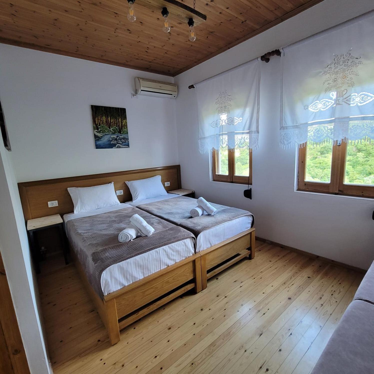 Jona Guest House Гирокастра Экстерьер фото