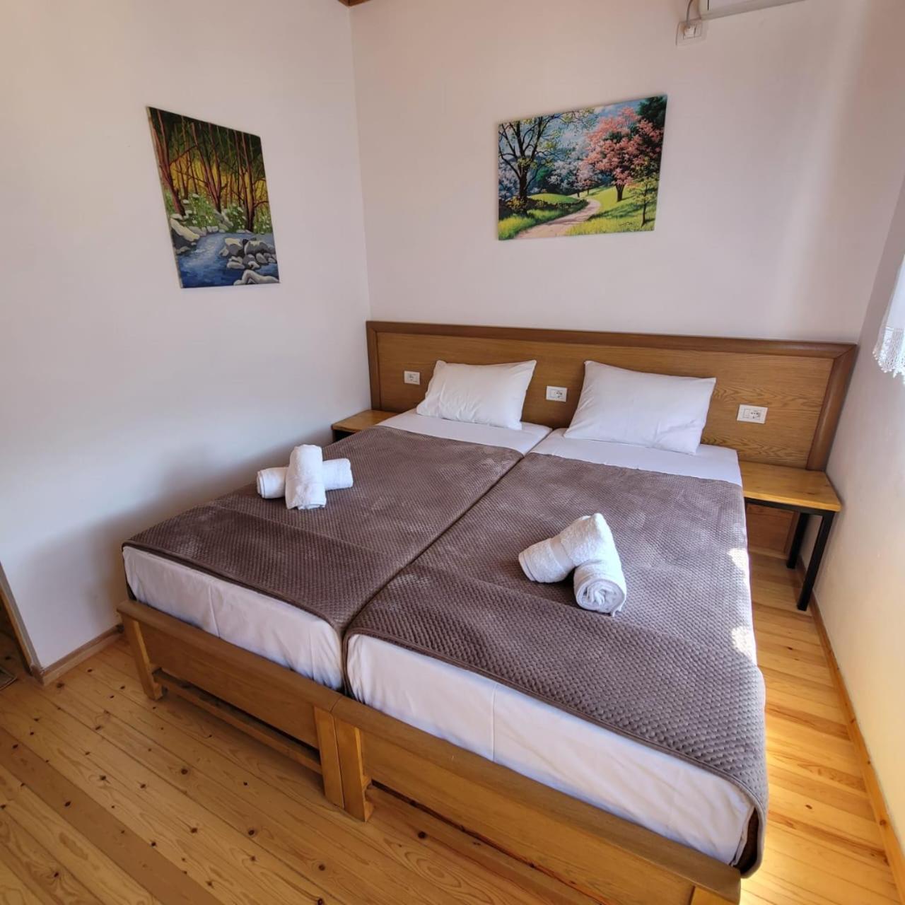 Jona Guest House Гирокастра Экстерьер фото